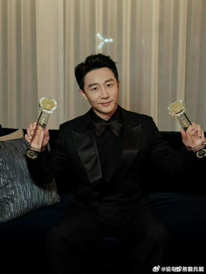 黄轩澳门国际影视节双领域获奖
