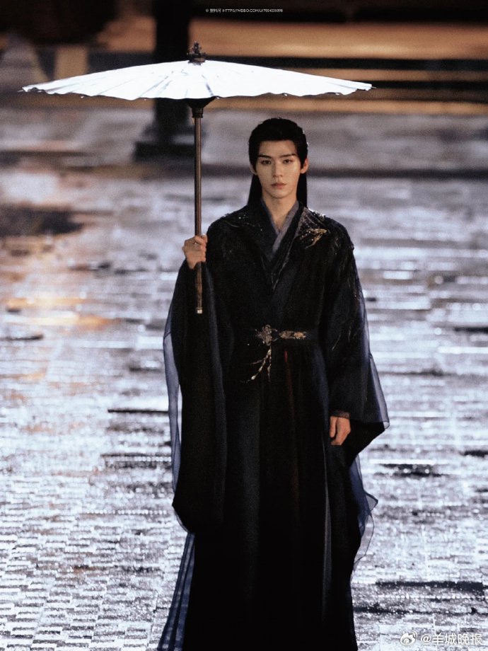 龚俊成毅等十位男星黑衣古装造型盘点
