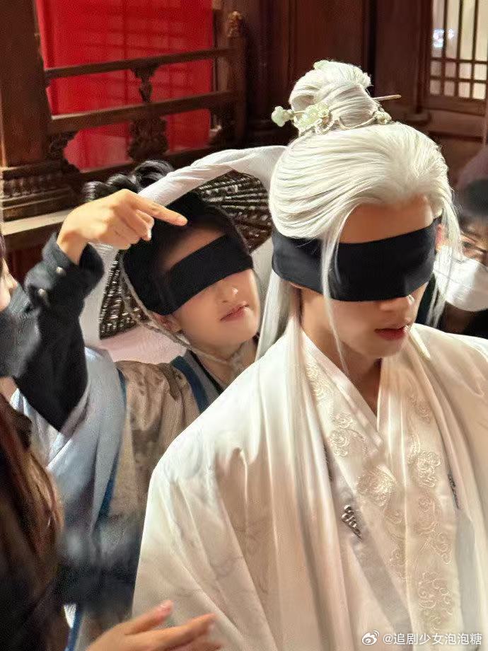 白鹿发文询问第三案进展，plog王星越内容引热议