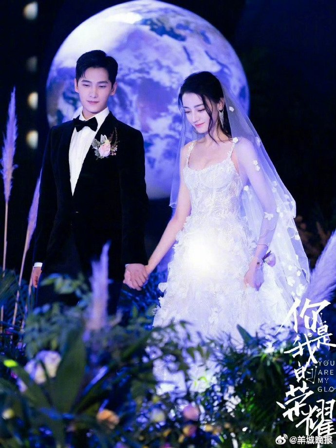 内娱明星婚纱照盘点，杨洋迪丽热巴等九对CP上榜