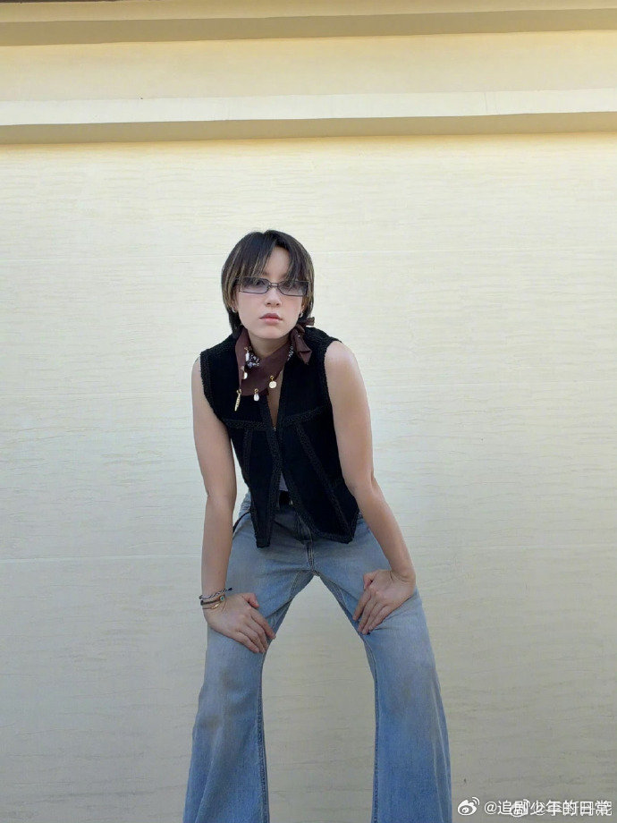 李斯丹妮专程看蔡依林演唱会，全程跟唱合唱花蝴蝶