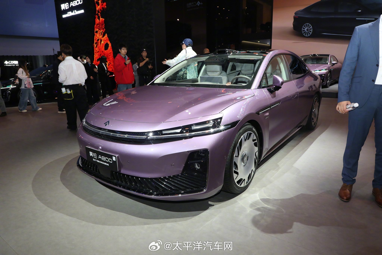 昊铂A800携华为乾崑ADS 4 Ultra亮相广州车展，四季度上市