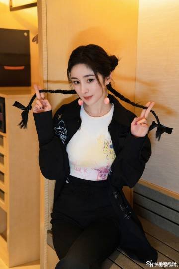 杨幂赵丽颖等女星麻花辫造型大比拼