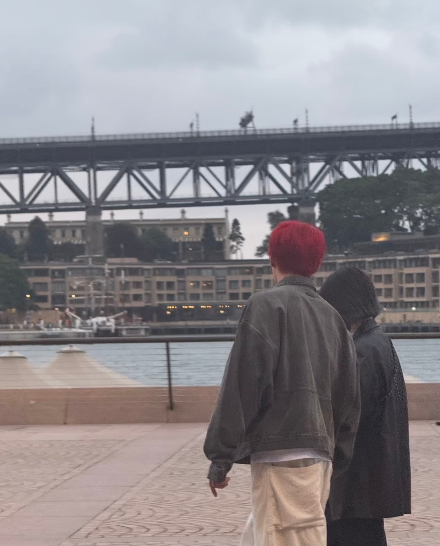 网友悉尼偶遇李荣浩杨丞琳