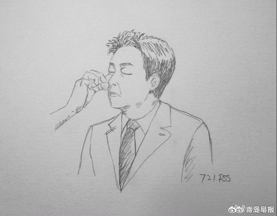 潘粤明晒照，终于把世界杯熬过去了