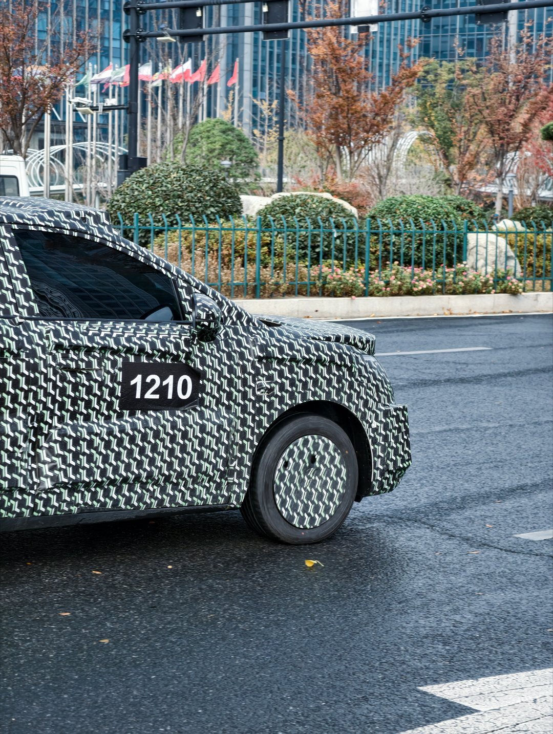 网友拍到神秘路测小车引猜测