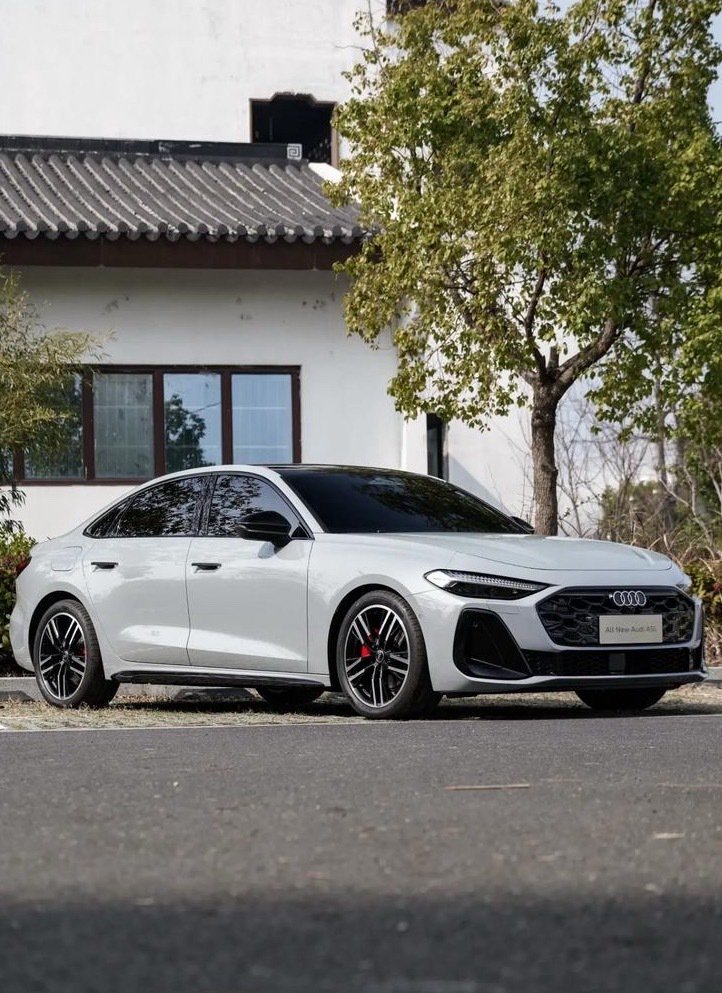 一汽奥迪A5L上市，融合动感美学与豪华科技