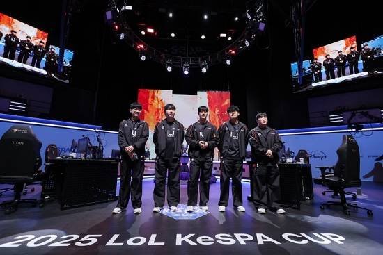 HLE教练Homme称强队关键在于团战，警惕GEN和T1