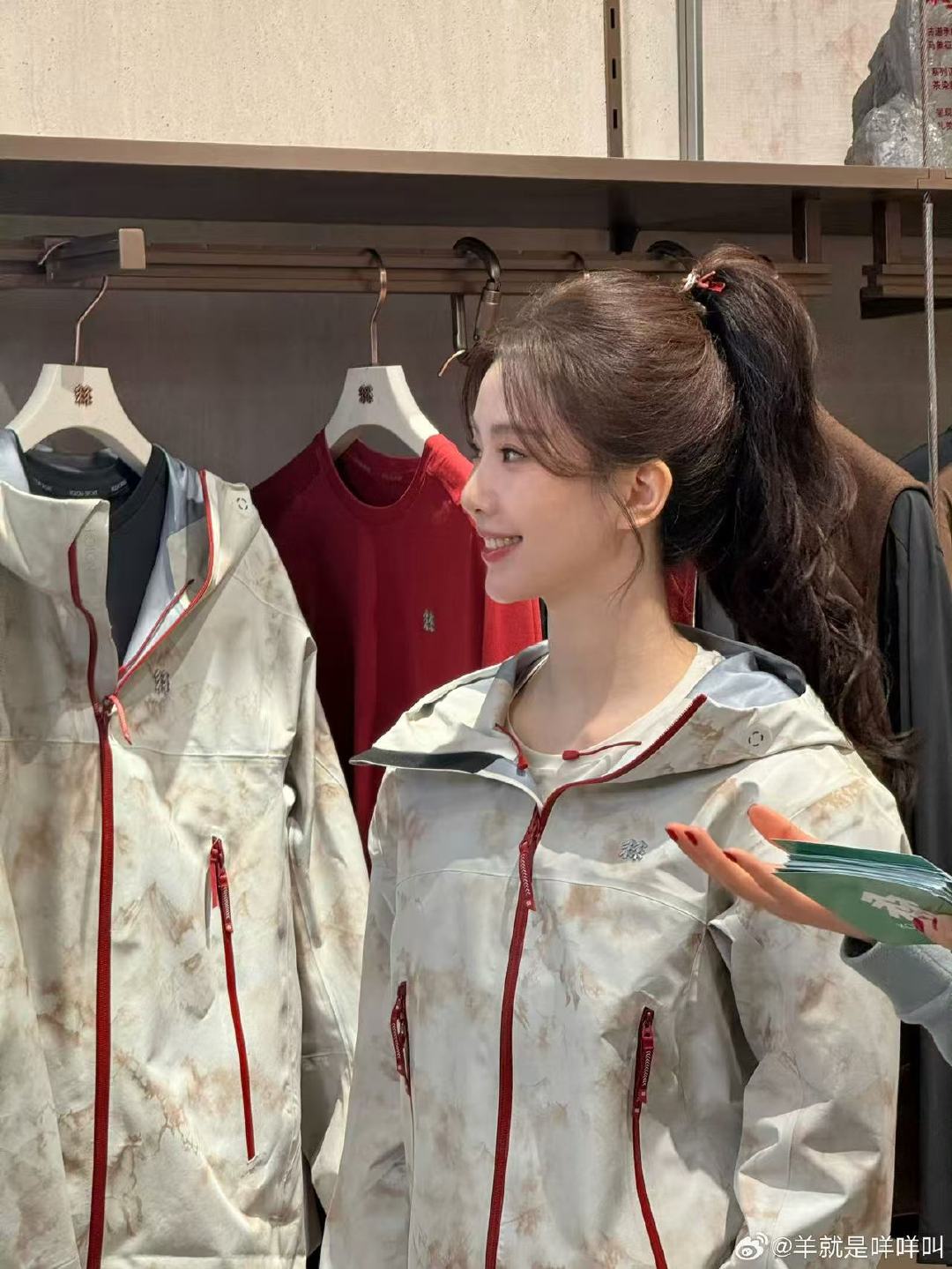 刘诗诗高马尾造型元气满满