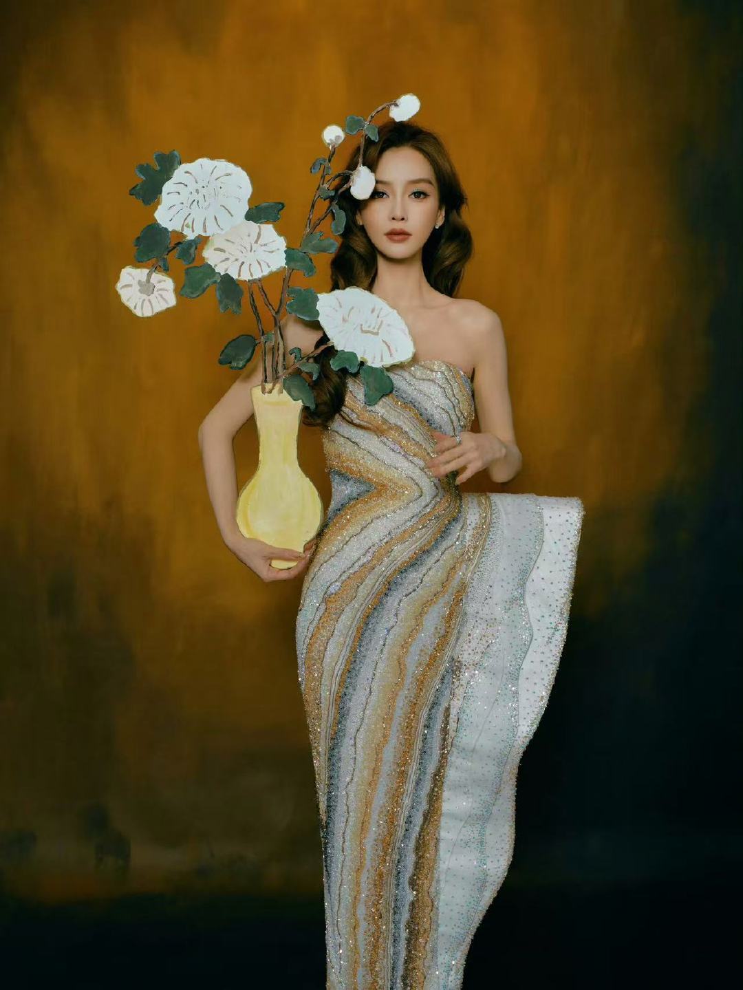 Angelababy中式古典大片释出，演绎古典美人