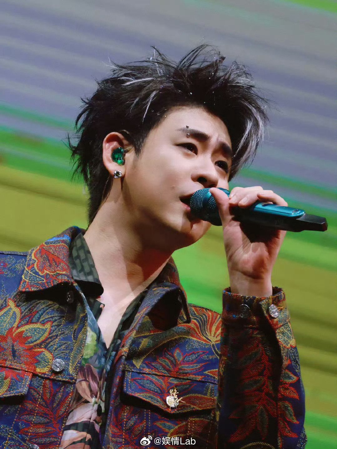 张云雷等16位明星挑染发型时尚亮相