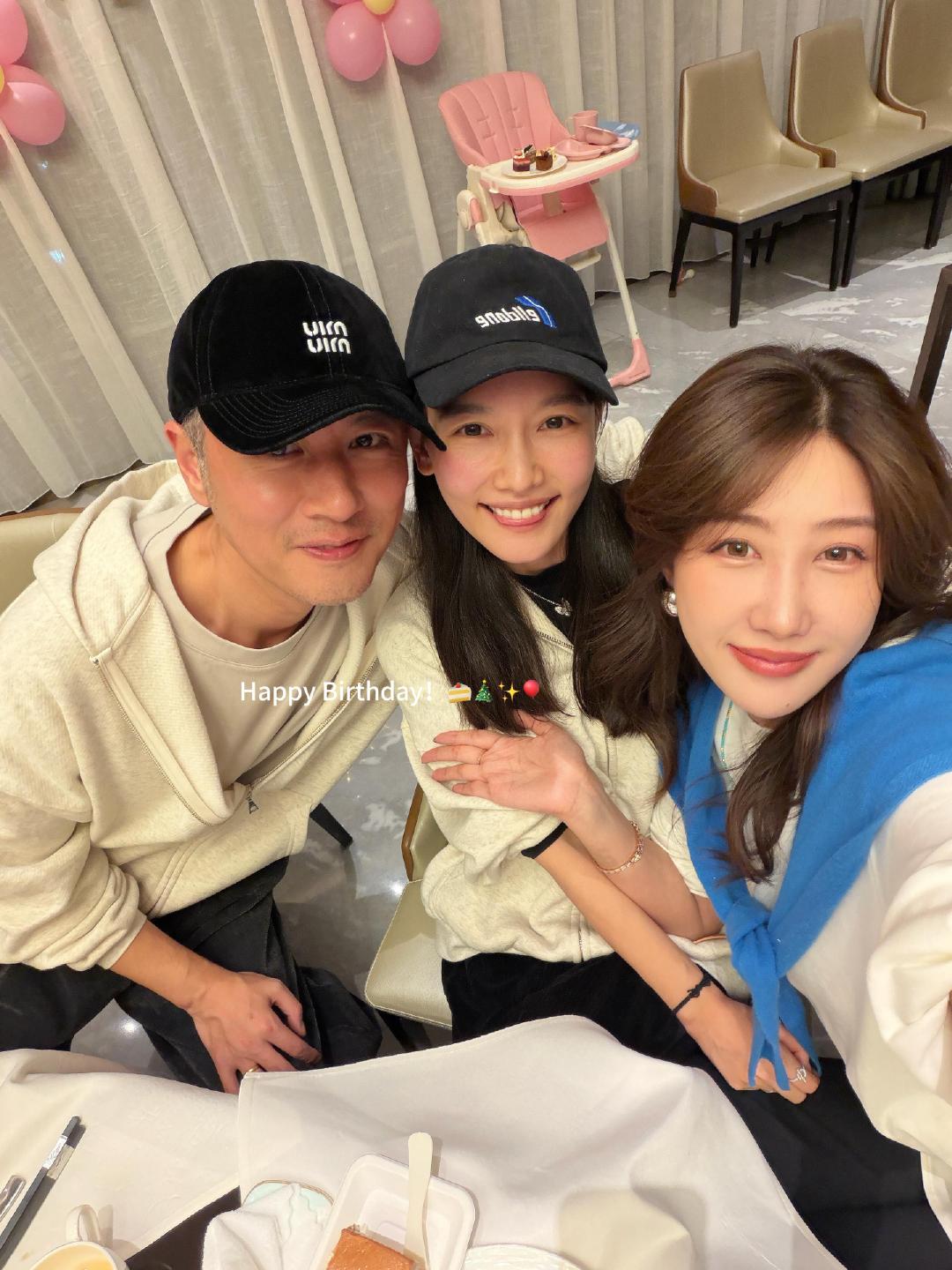 任重46岁生日两鬓白发引猜测