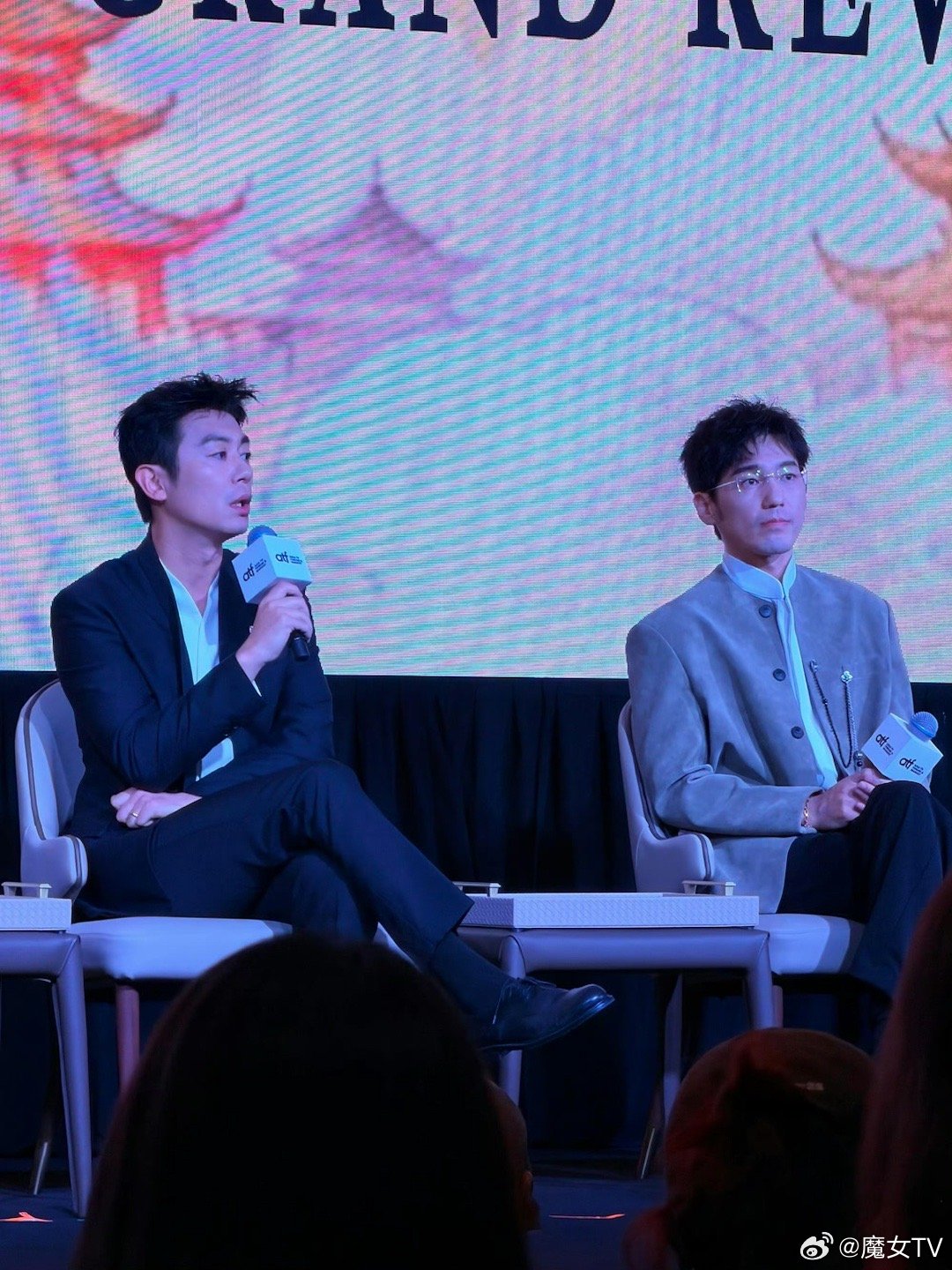 白宇朱亚文同框照引期待