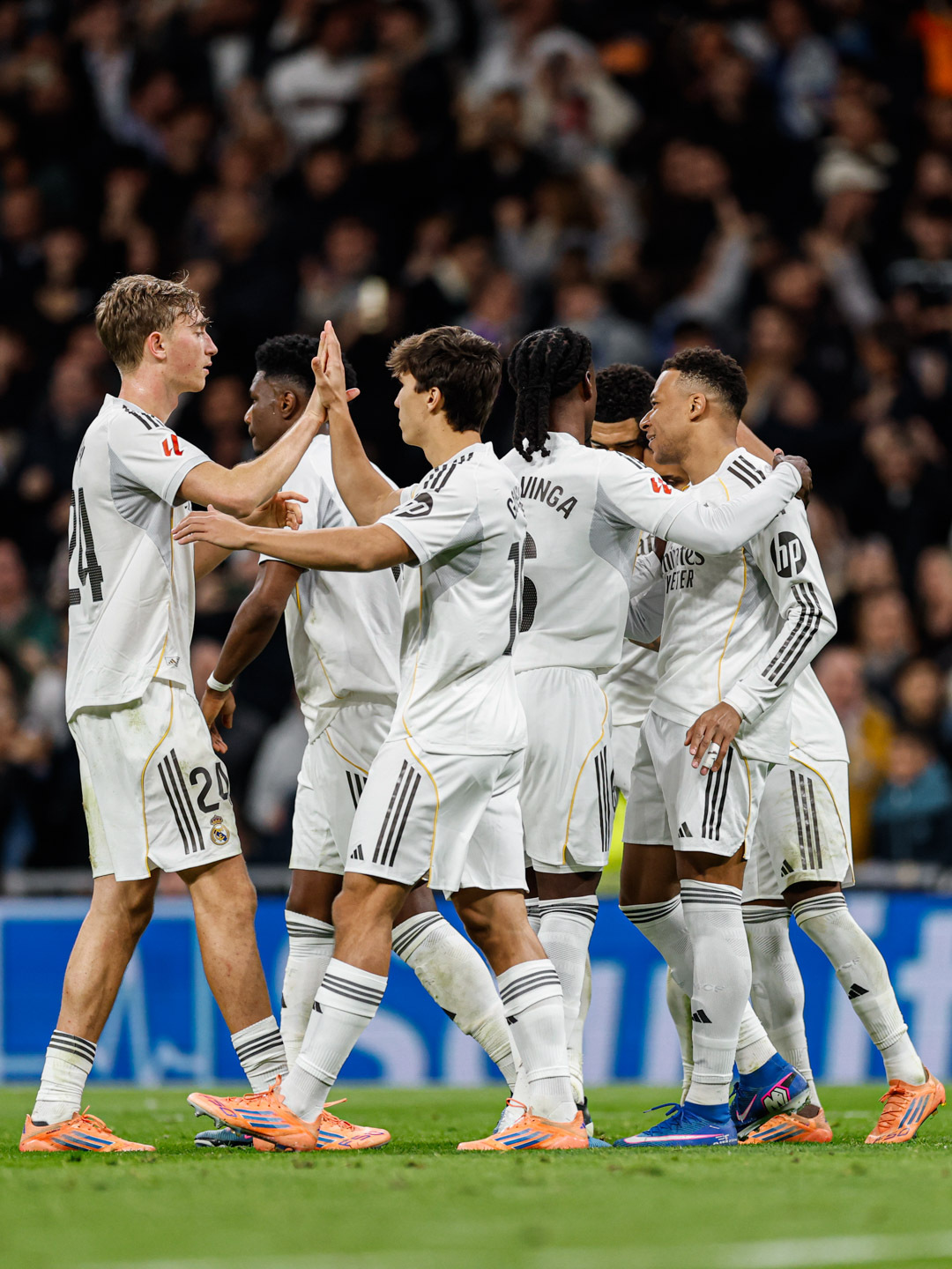 皇马危机时刻：俱乐部敦促球员提升敬业精神，对哈维·阿隆索的救火能力有多大信心？