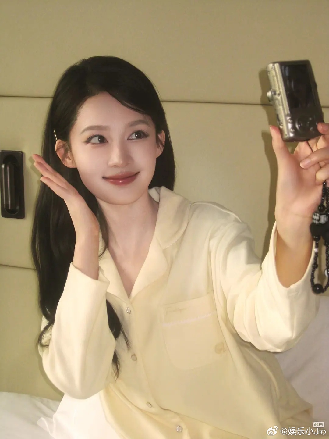 李沁称近期营业获高人指点，网感十足