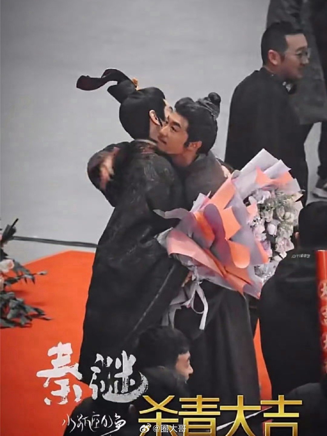 陈晓代旭《秦谜》杀青现场拥抱，二搭合作引期待