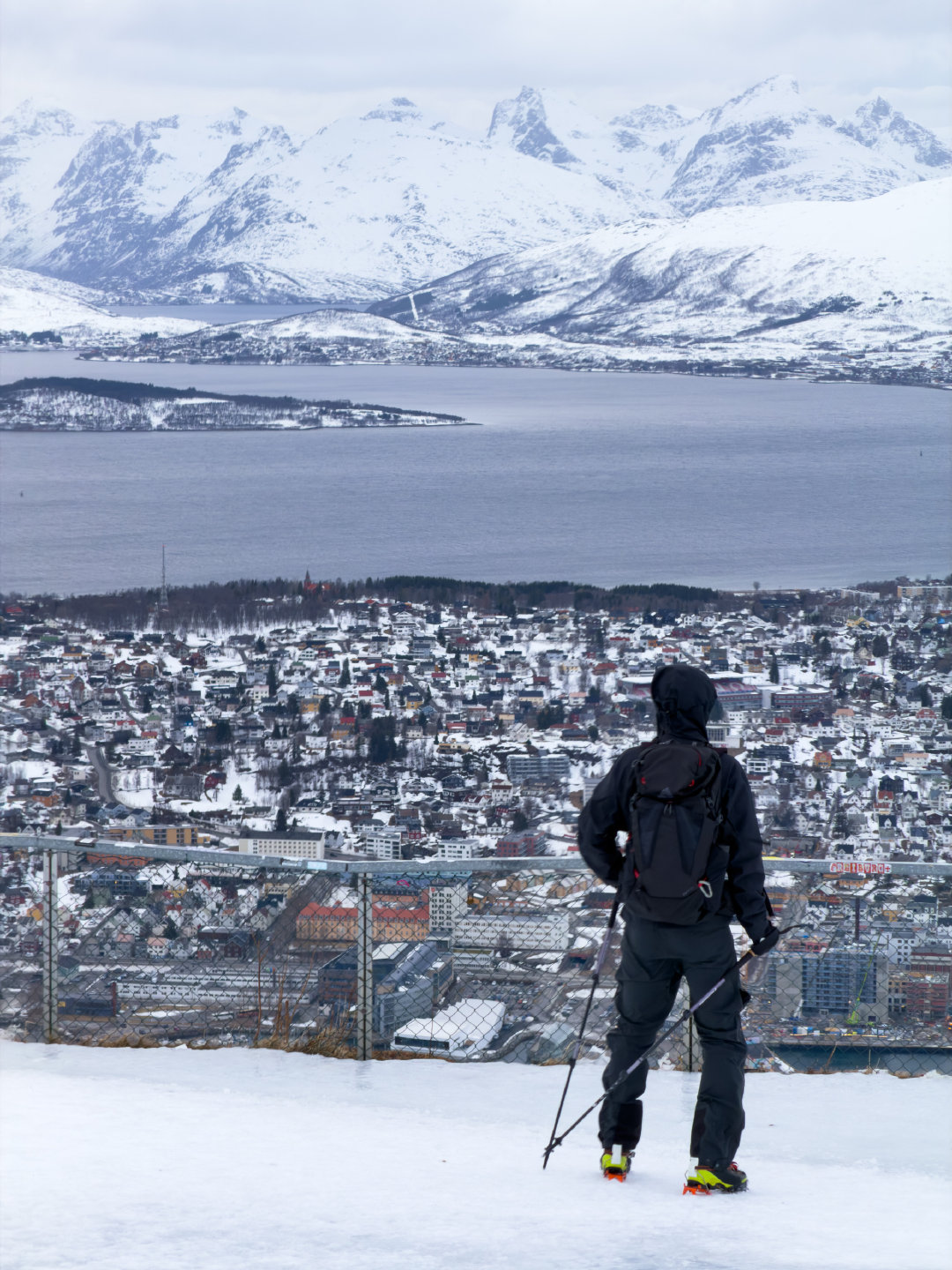 李现雨天听周杰伦新专辑那天下雨了