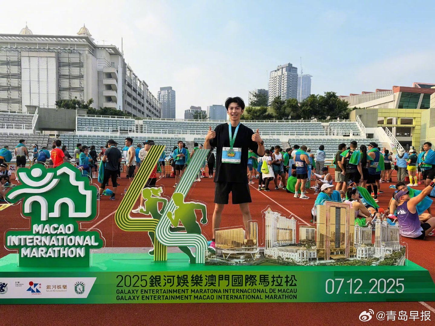 赵小童澳门半马1小时45分完赛，赛后称未尽全力