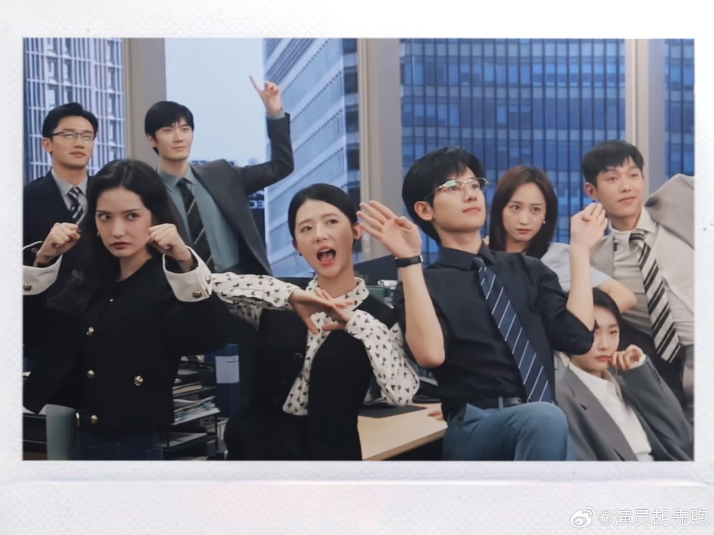 胡先煦发文谈《即刻上场》收官，赞角色江晨坚韧