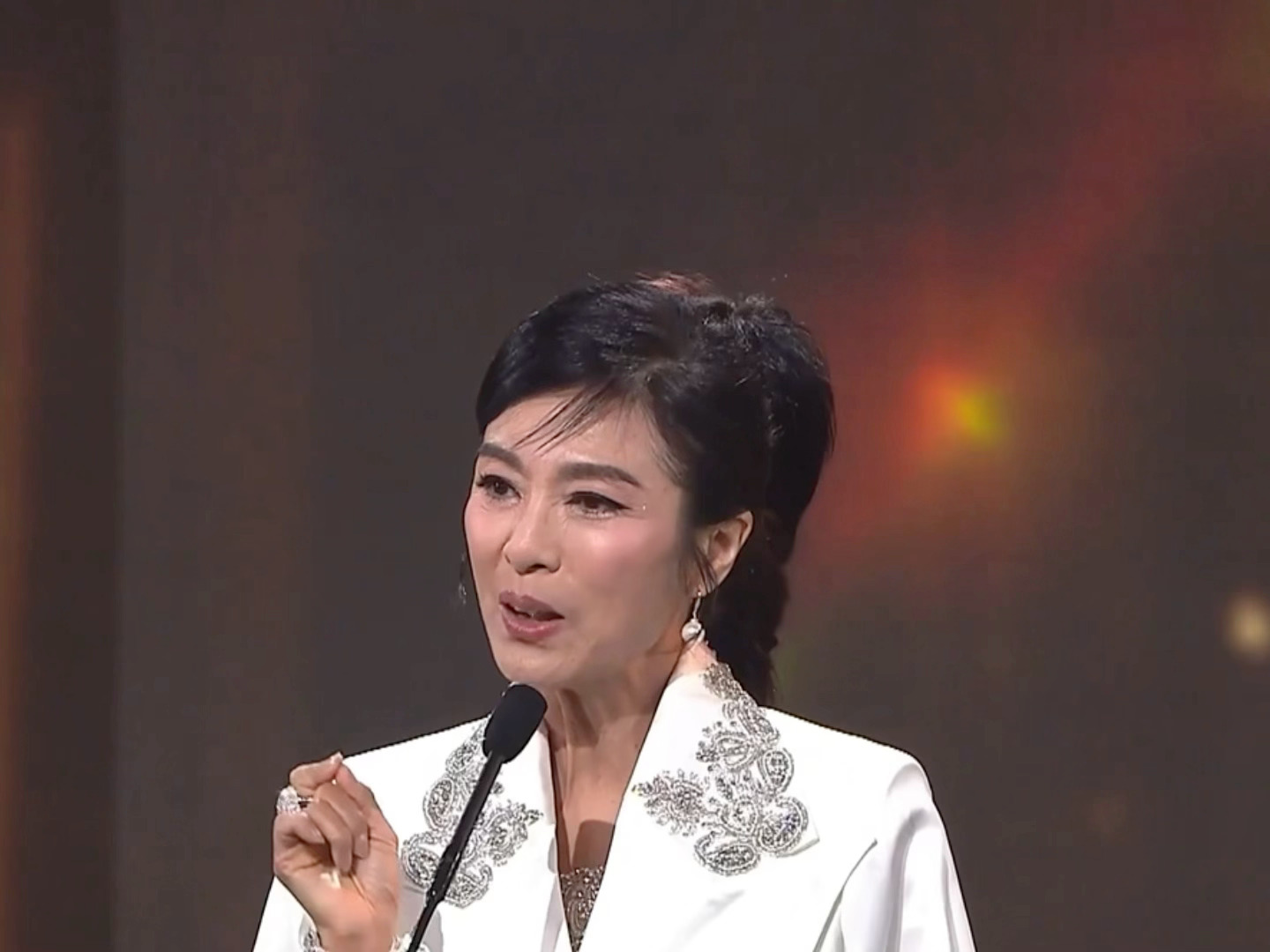 米雪缺席TVB颁奖典礼引期待