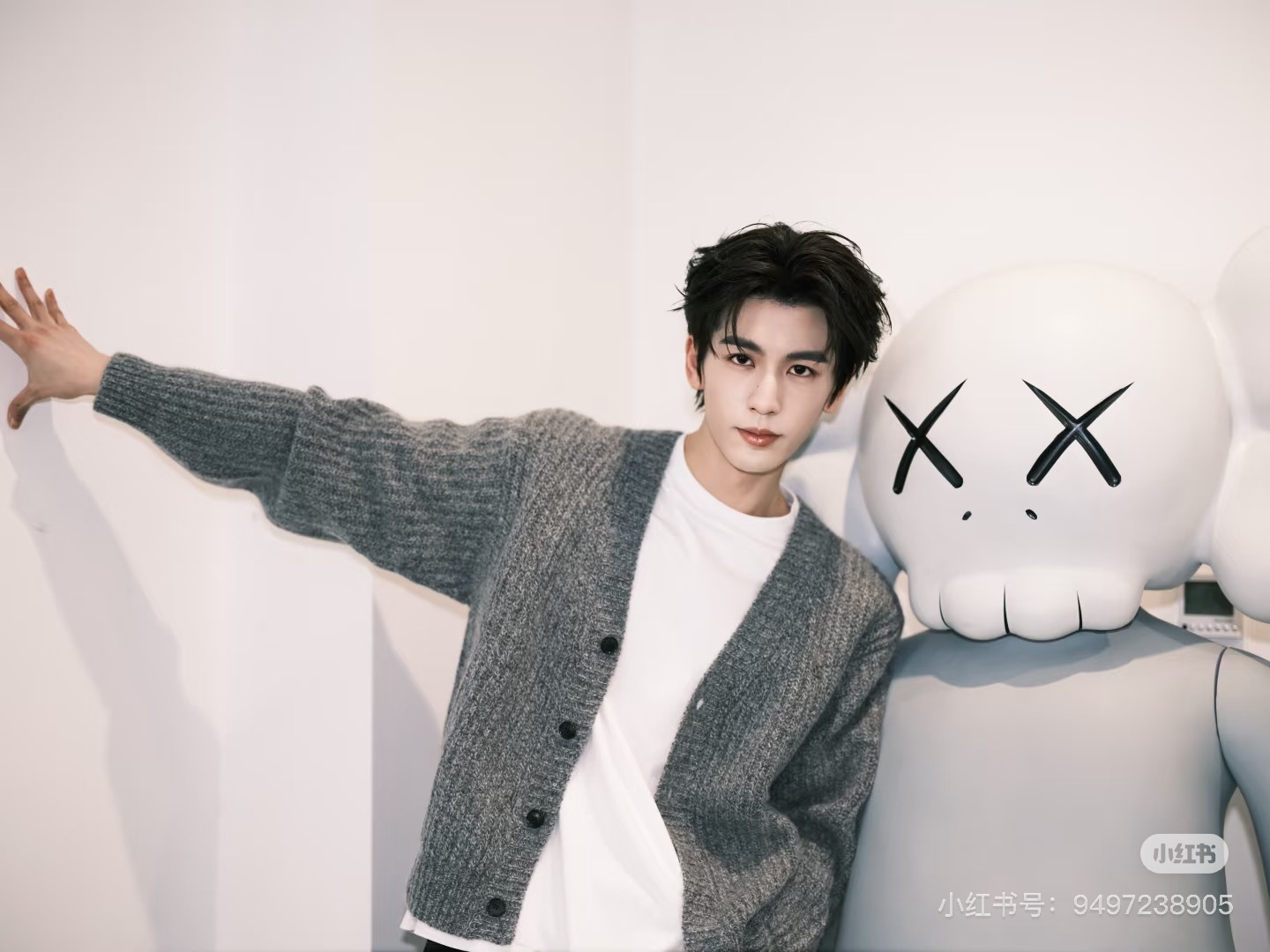 张凌赫、迪丽热巴等四位演员上榜热门话题