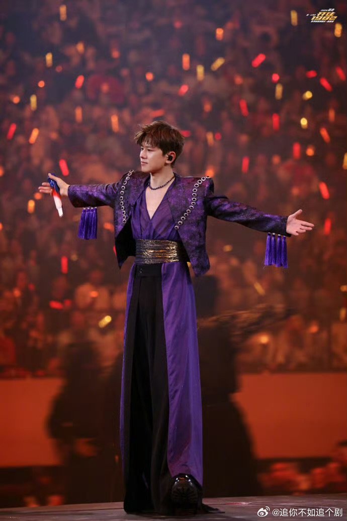 张杰未LIVE巡回演唱会唱响爱的旋律