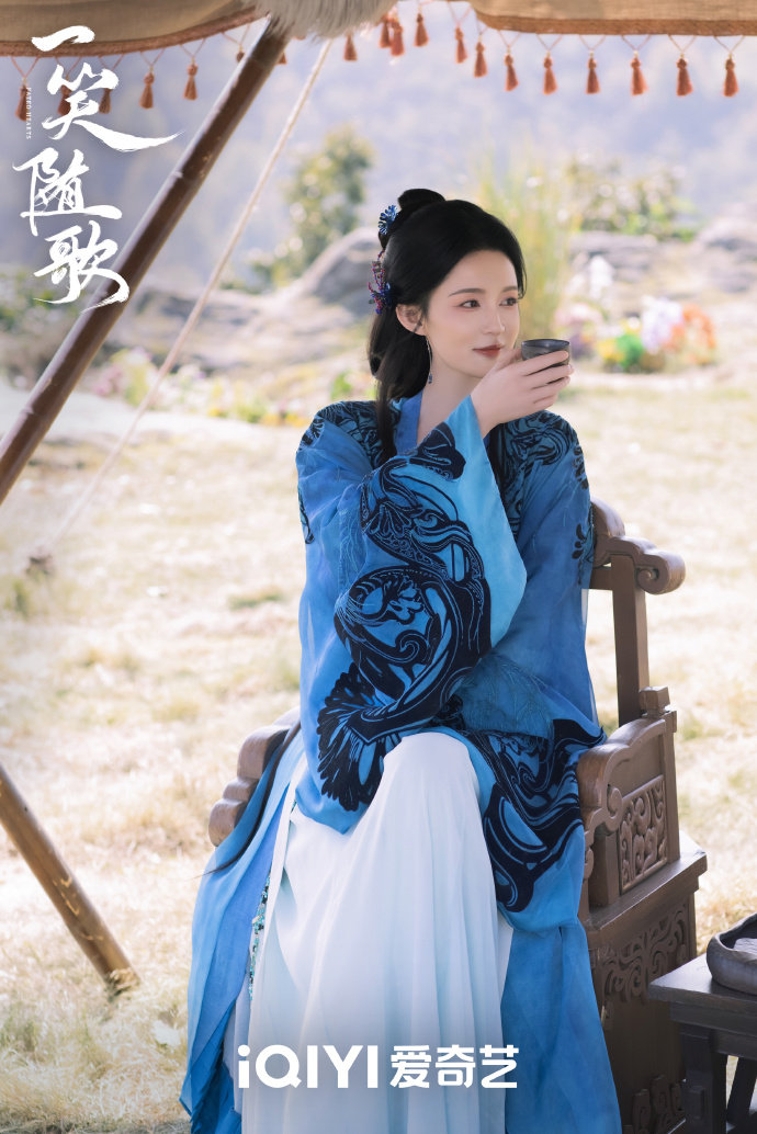 李沁陈哲远主演《一笑随歌》翻红，官博发文感谢