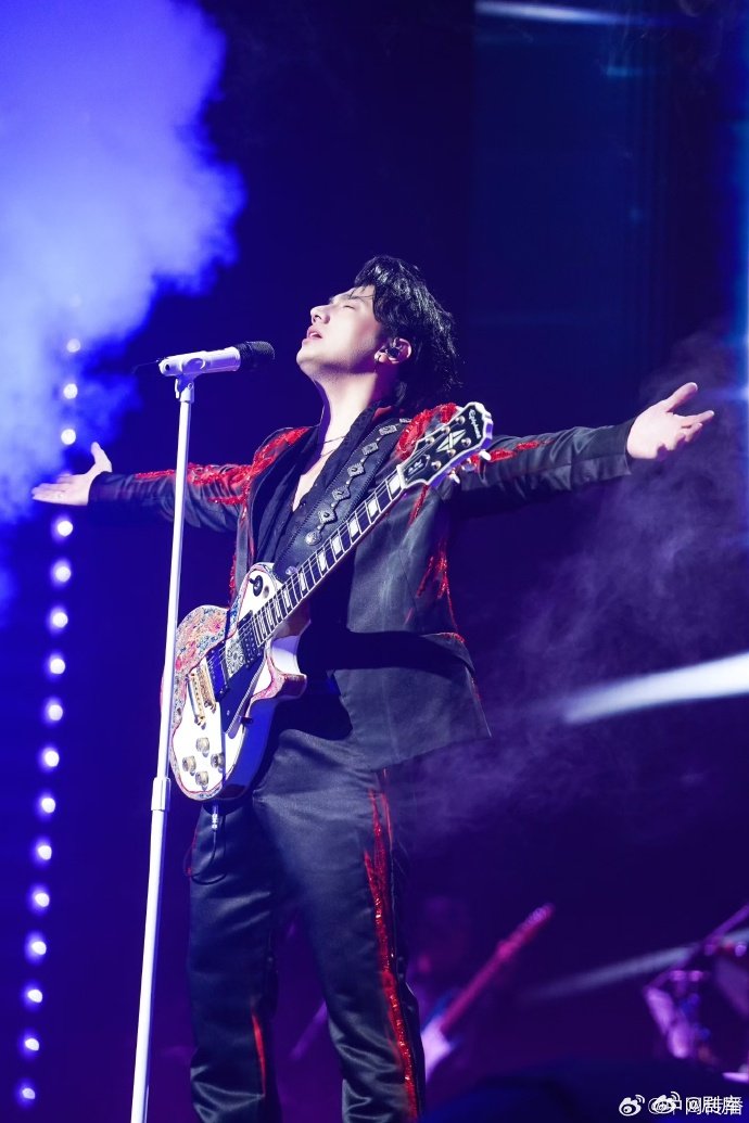 海来阿木郑州站与万人合唱豫剧，深情告白河南