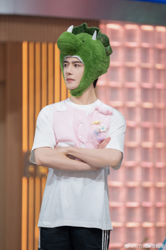 方逸伦12岁钢琴九级，唱跳演全能宝藏艺人