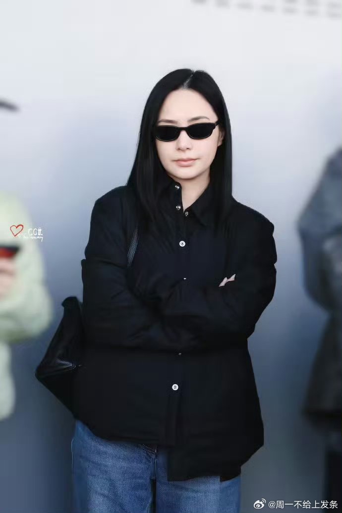 Twins时隔四年合体录制好六，阿娇阿Sa现身长沙机场