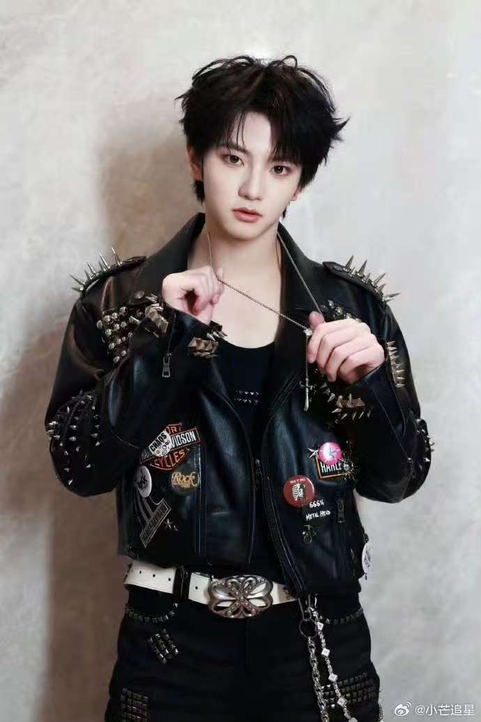 蔡国庆穆祉丞同台献艺元宵喜乐会