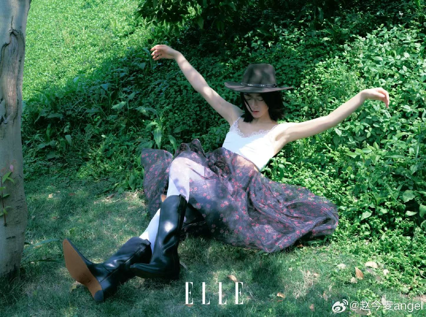 赵今麦登elle杂志演绎田园少女风