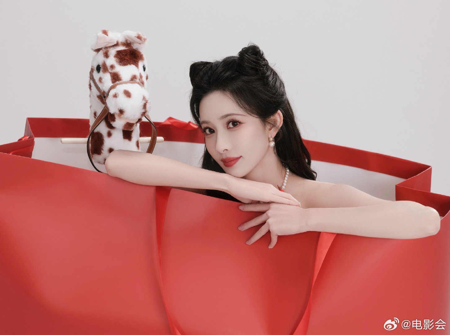 孟子义直播口误后立即反思，新年祝福大家享通