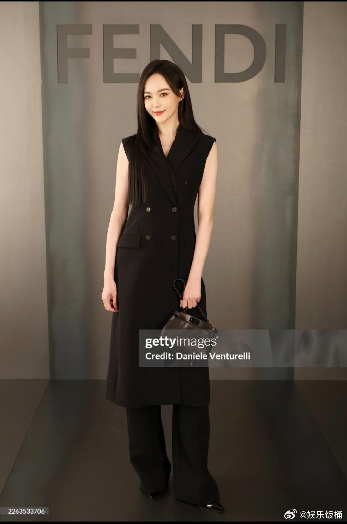 唐嫣宋雨琦G社看秀生图曝光状态绝佳