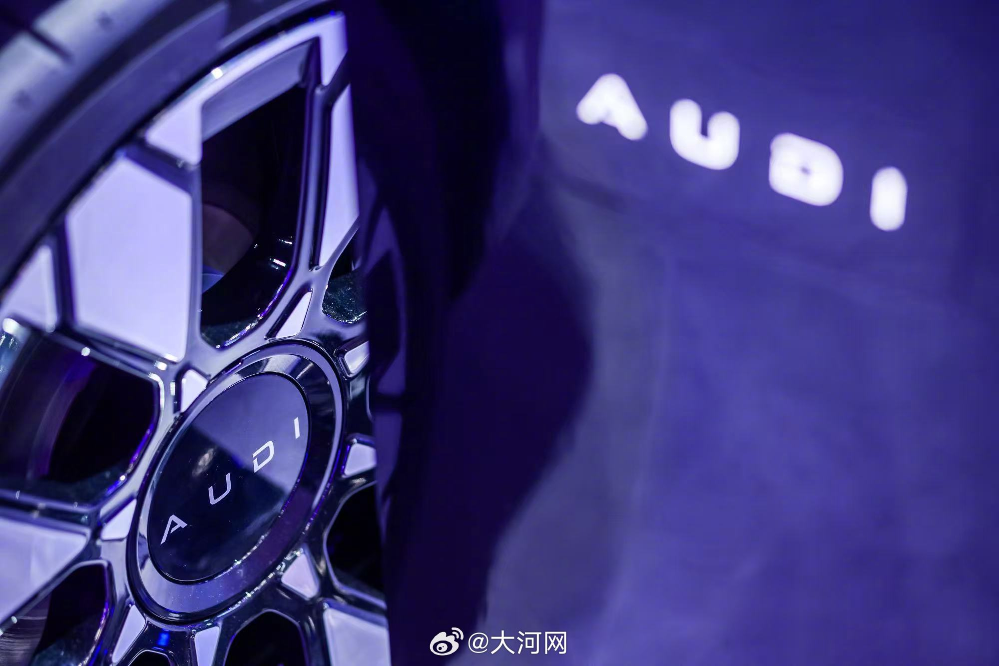 奥迪E5 Sportback入围2026中国年度车三强，电动quattro解决真实出行挑战