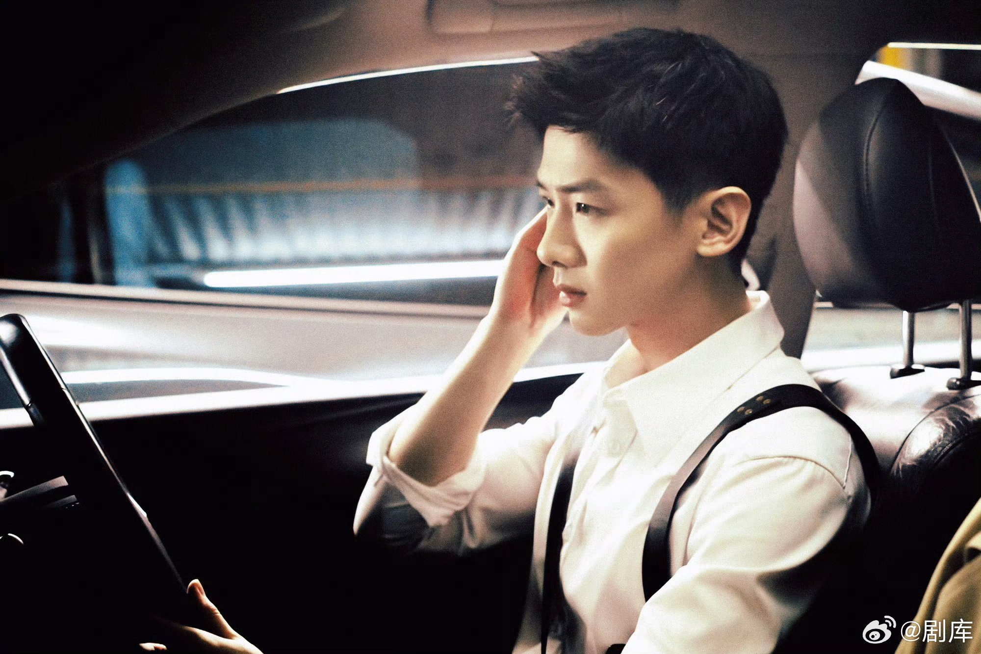 白敬亭《不眠日》入选广电视听精品合集