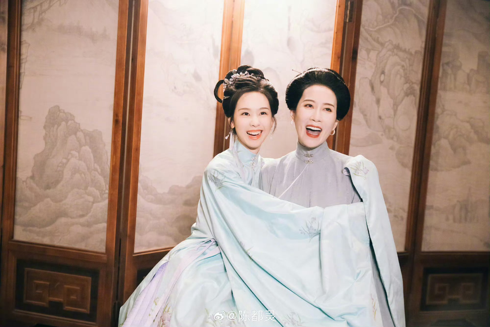 陈都灵撒娇称怕失宠，温峥嵘回应你是一号女儿