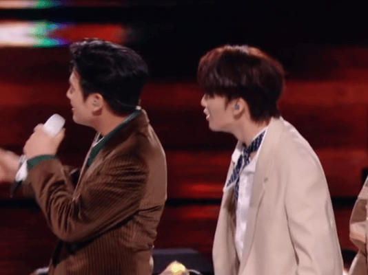 王赫野看热闹忘接唱，汪苏泷调侃颜人中