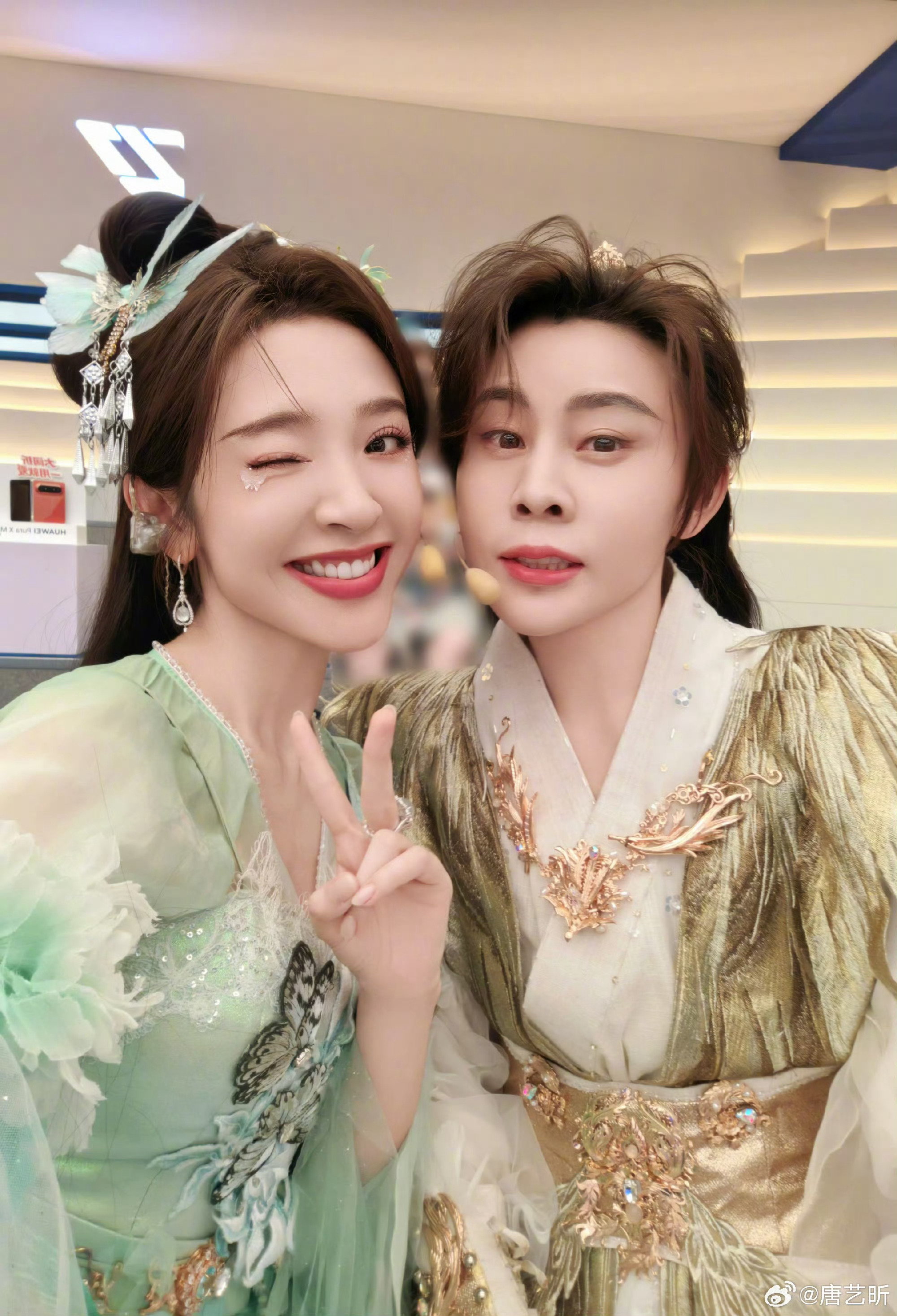 唐艺昕首任乘风四公队长，携孙怡演绎《胆小鬼》
