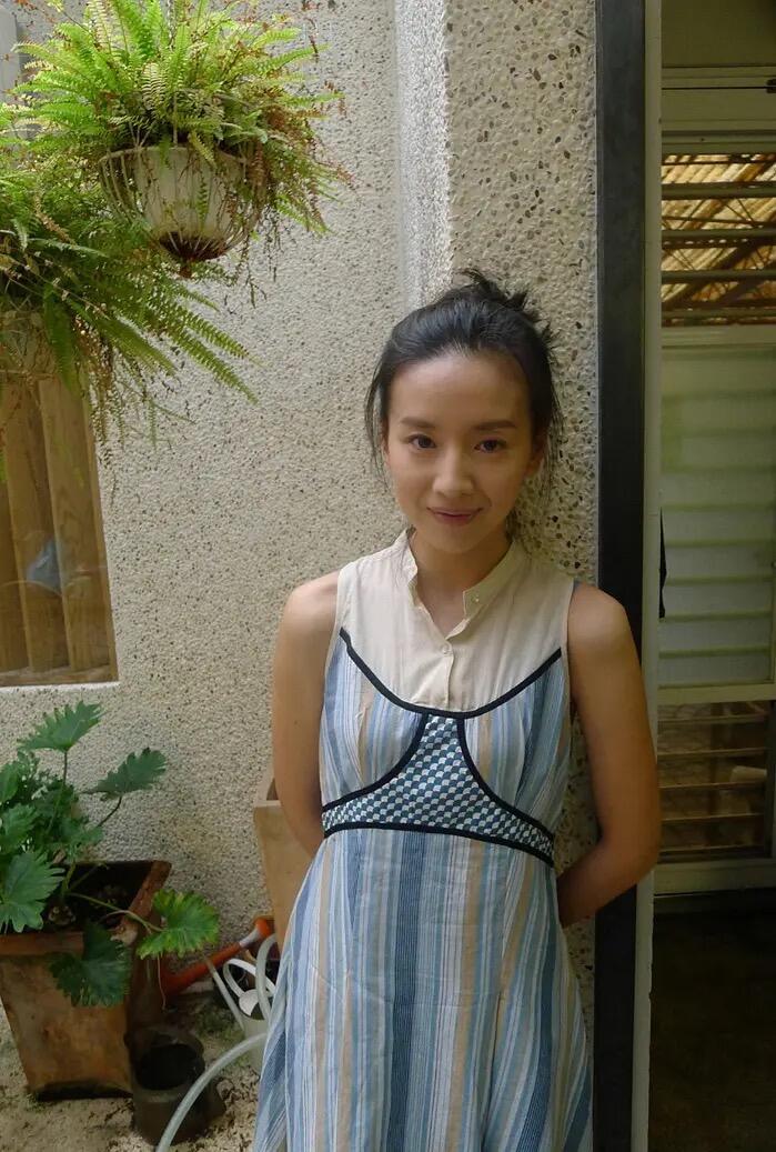 董洁十几岁与现在对比，容貌变化不大
