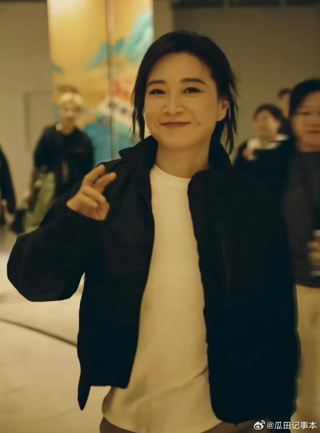 贾玲巴黎分玲亮相引热议