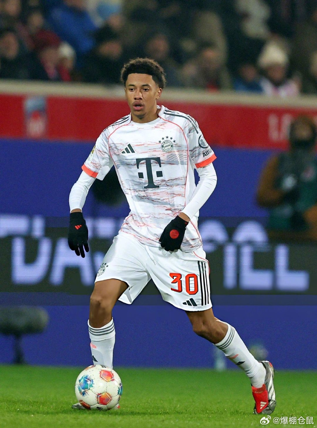 16岁新星基亚拉德甲首秀，拜仁青训井喷将如何重塑德甲人才格局？