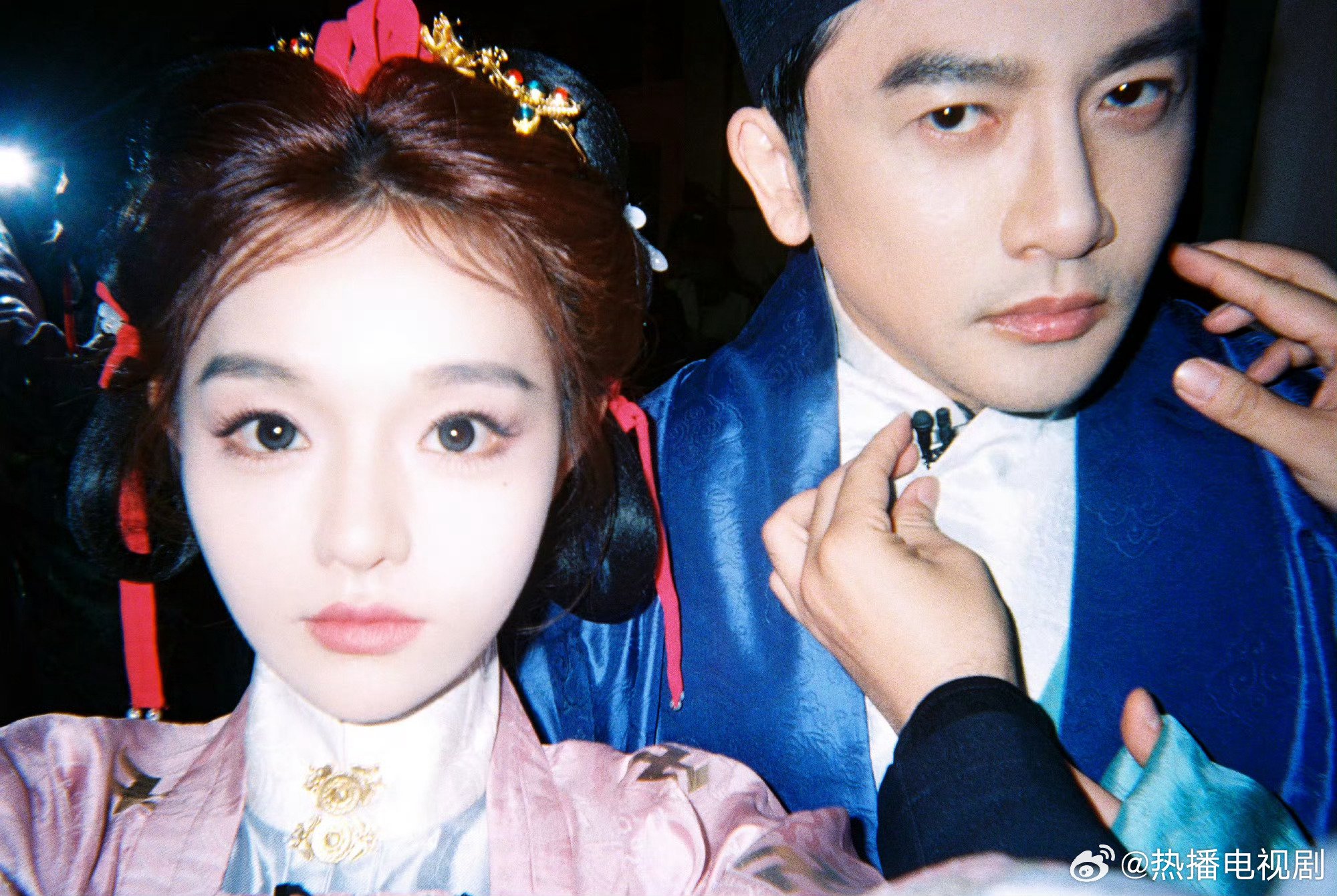 黄霄雲路透造型引还珠格格回忆，与苏有朋同框跨界联动