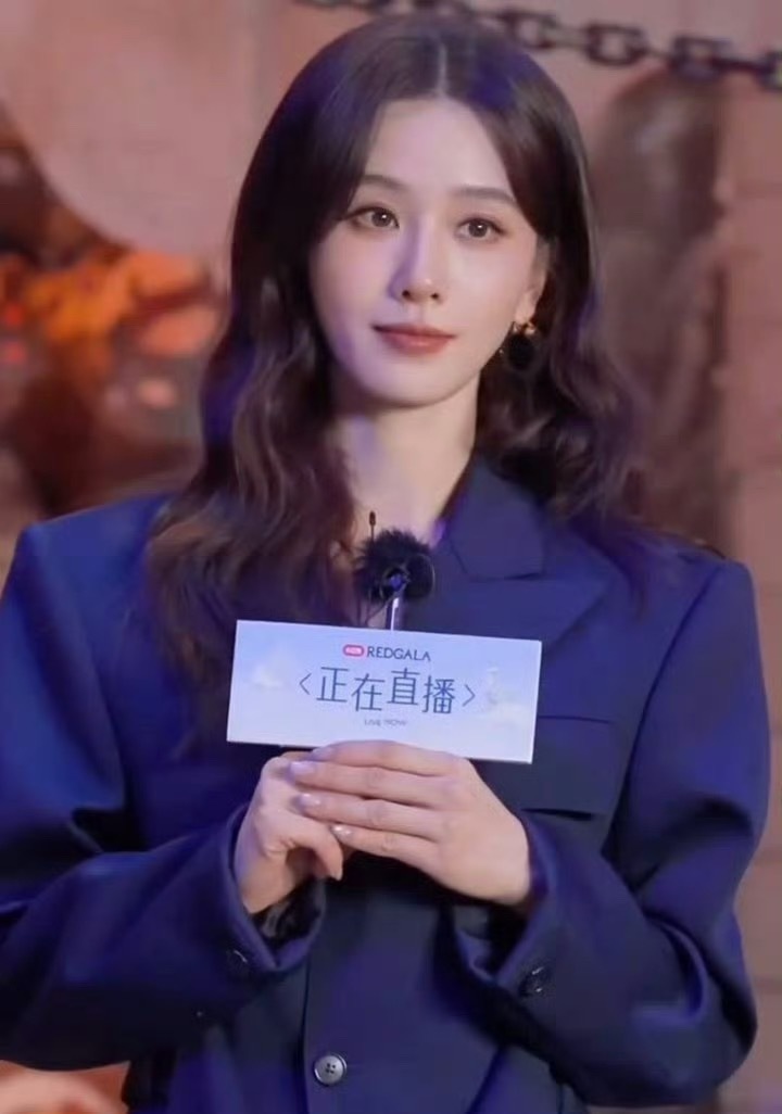 刘诗诗杨颖同场活动生图曝光