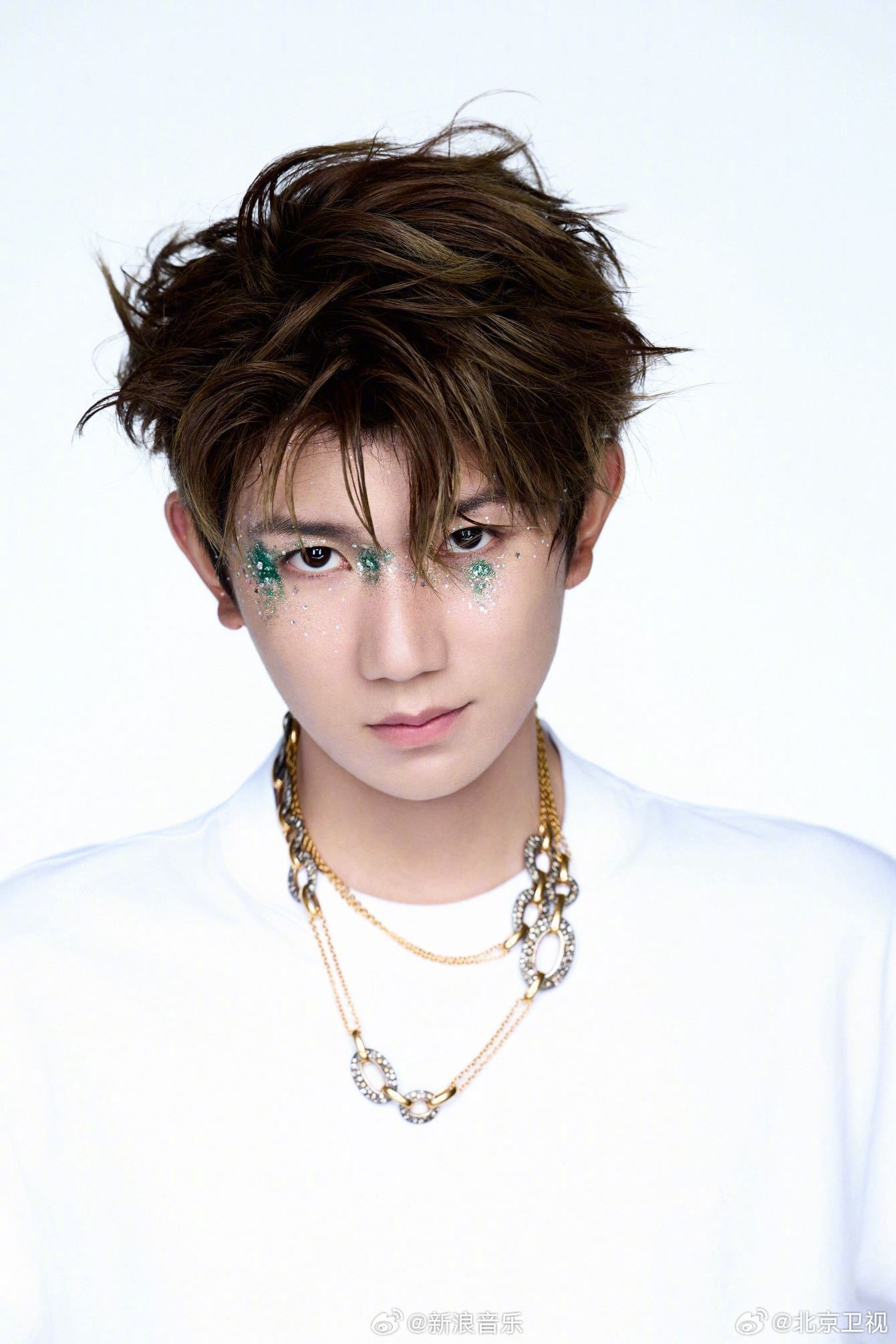 王源2026宇宙巡回演唱会官宣，揭晓秘密邀约狂欢