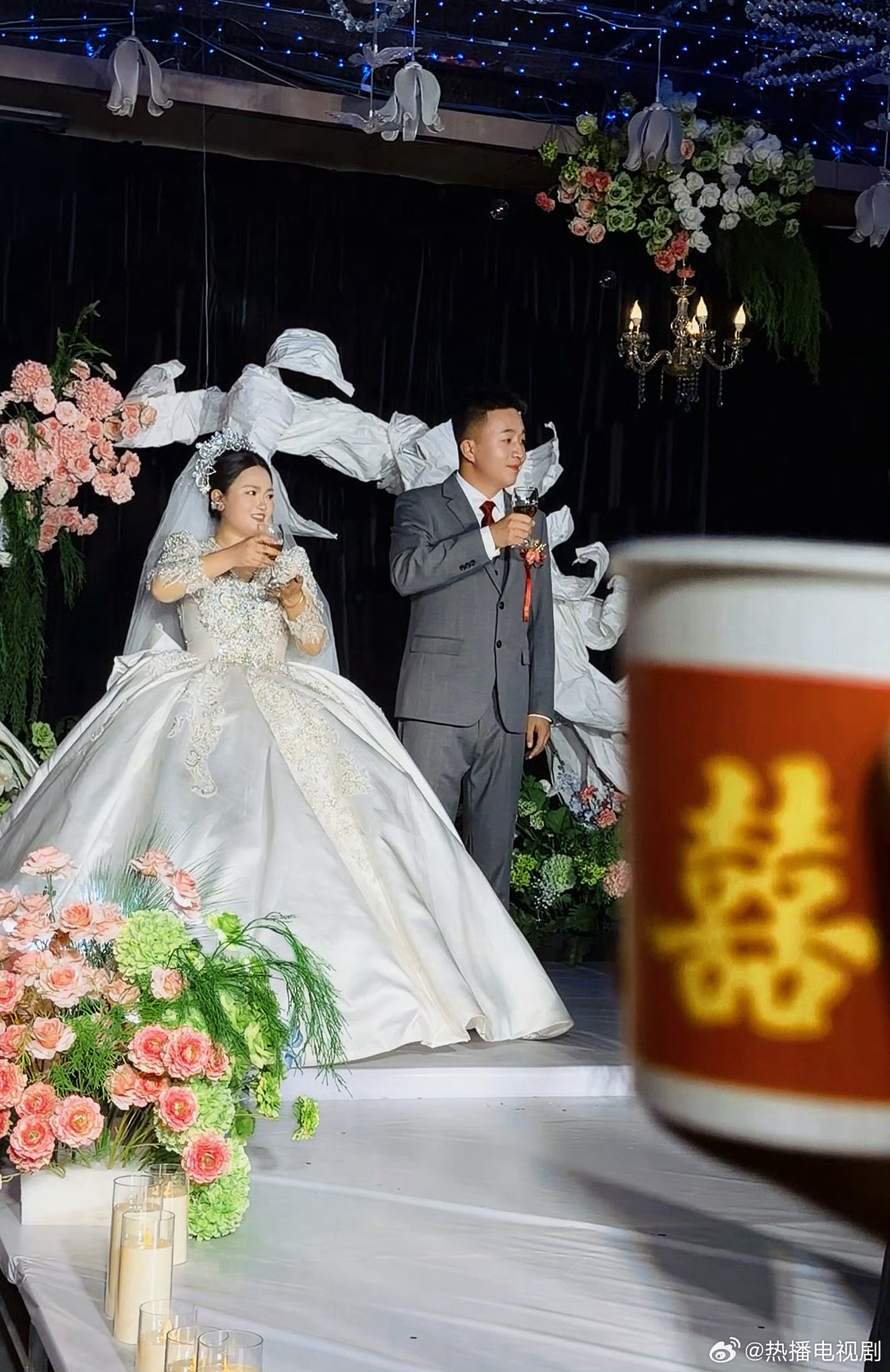 赵小童出席仲麟婚礼，节目外友情延续