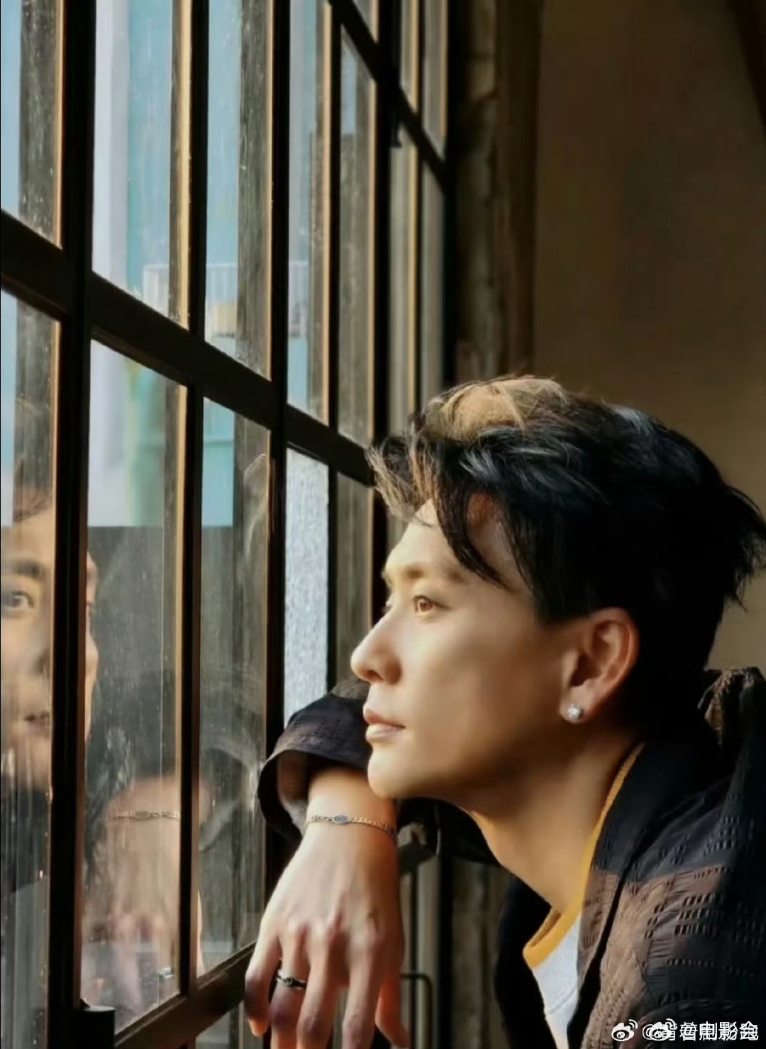 黄宗泽魅力不减，被赞比黄晓明更会互动