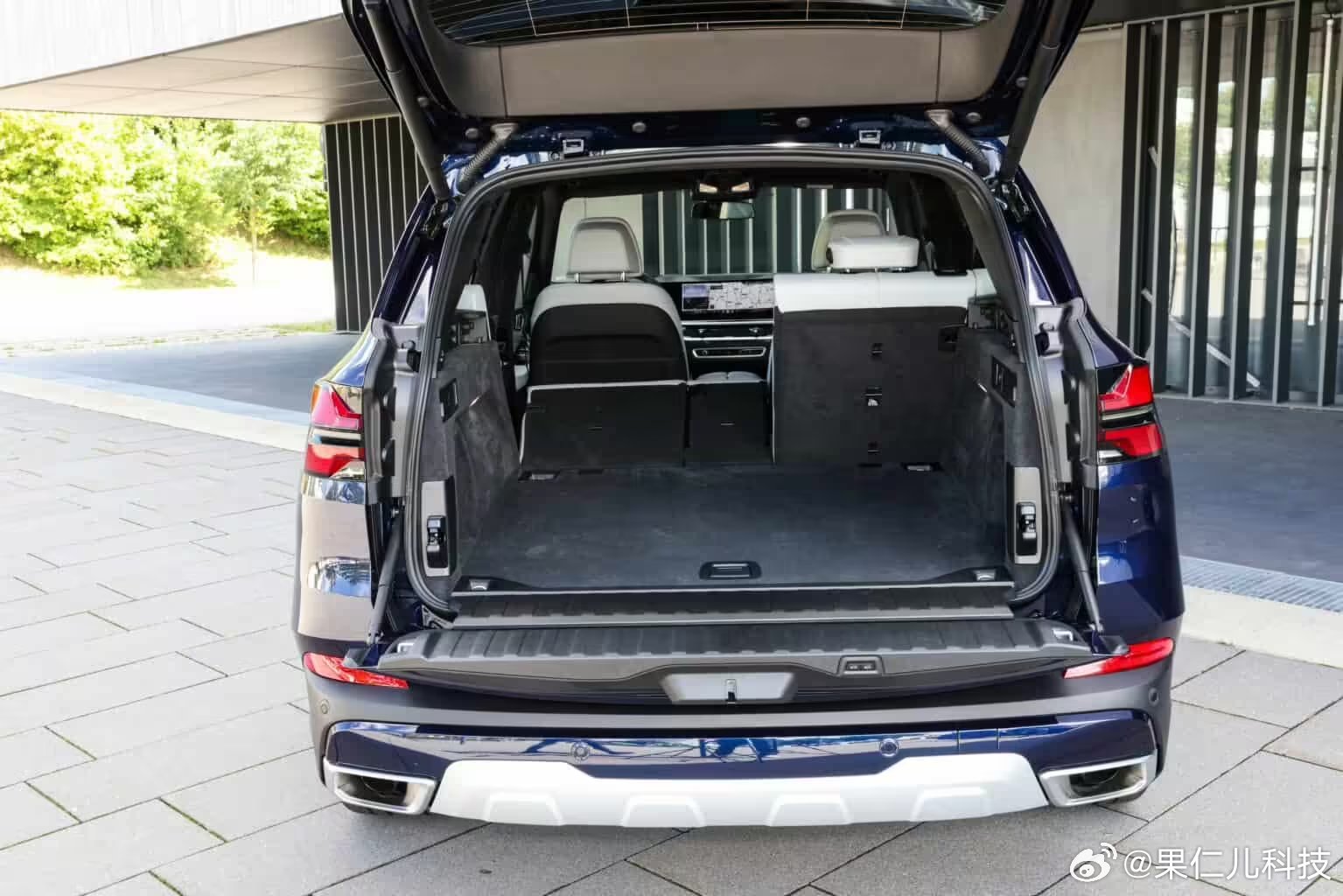 宝马X5下一代车型或取消标志性分体式尾门