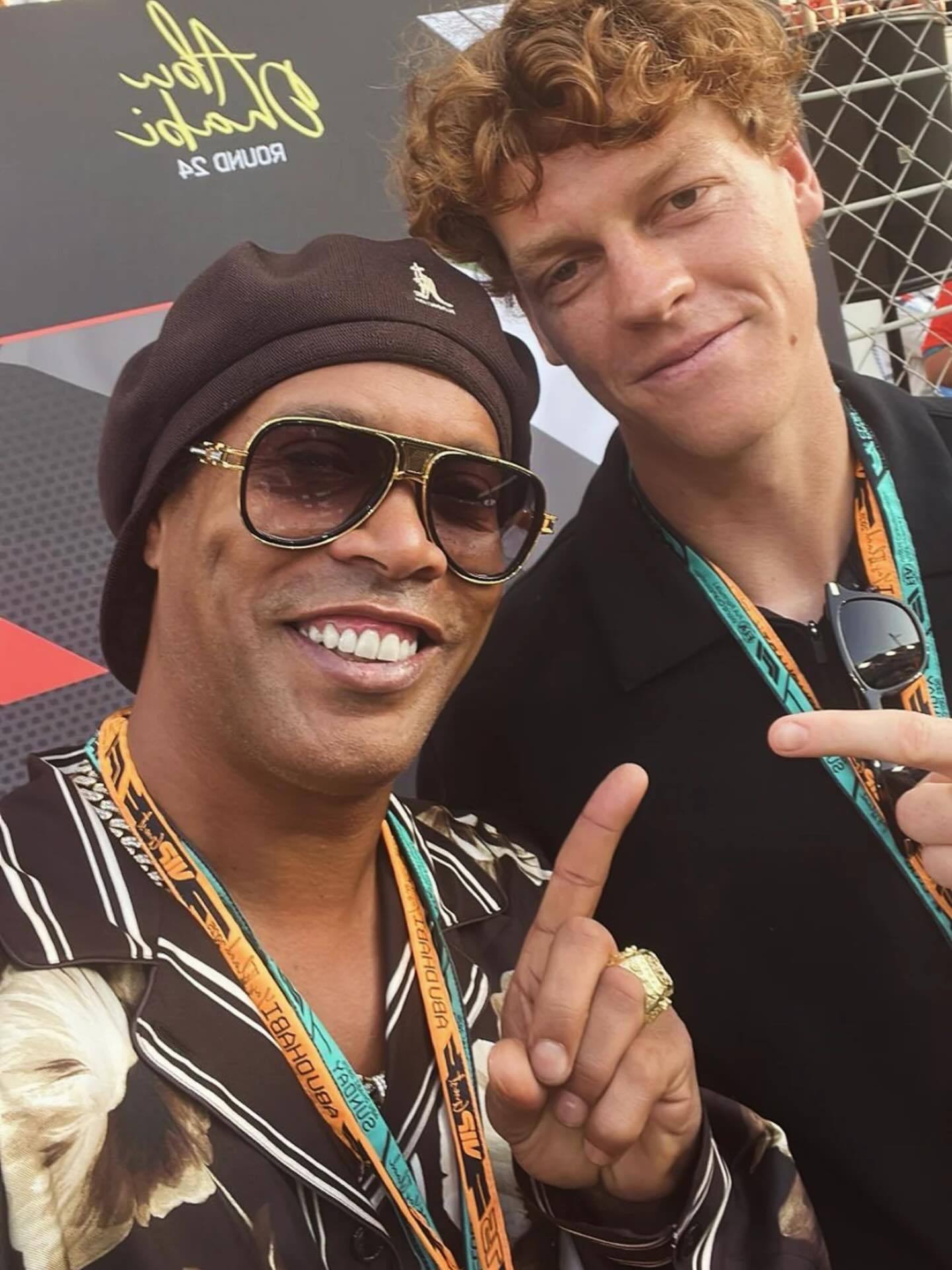 罗纳尔迪尼奥与辛纳跨界互动