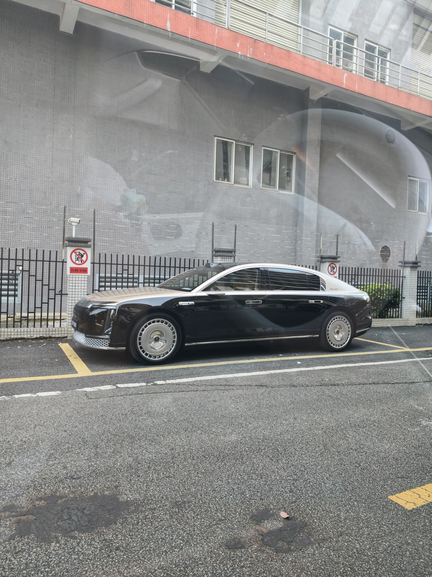 余承东称尊界现口碑效应，175天大定破1.8万辆